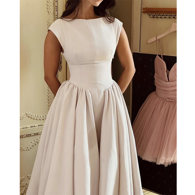Backless Waist-Trimming Midi Dress