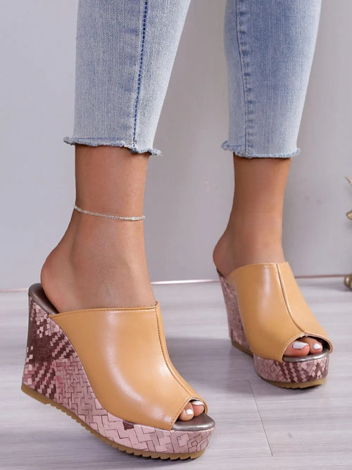 High Quality Leather : High Heel Sandals