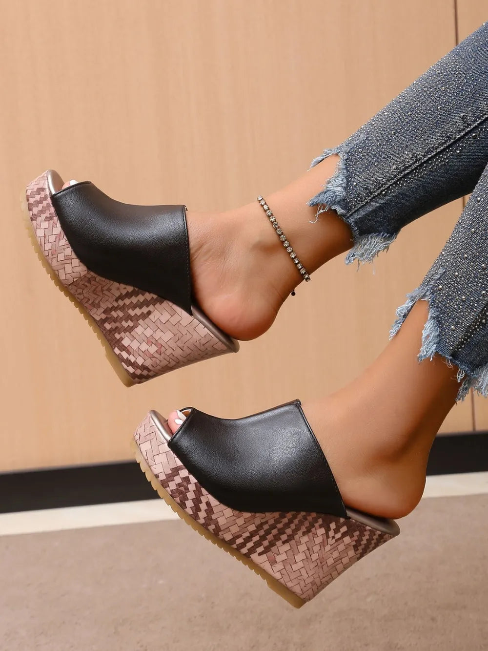 High Quality Leather : High Heel Sandals